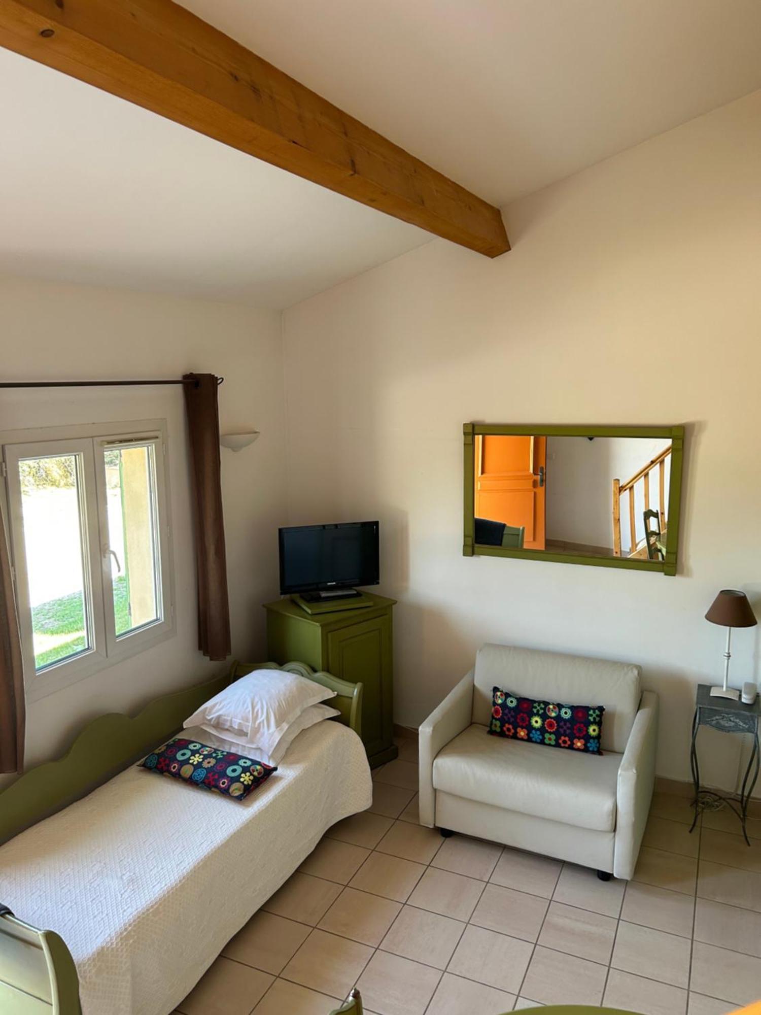 Terriciae Aux Portes De Les Alpilles 3*