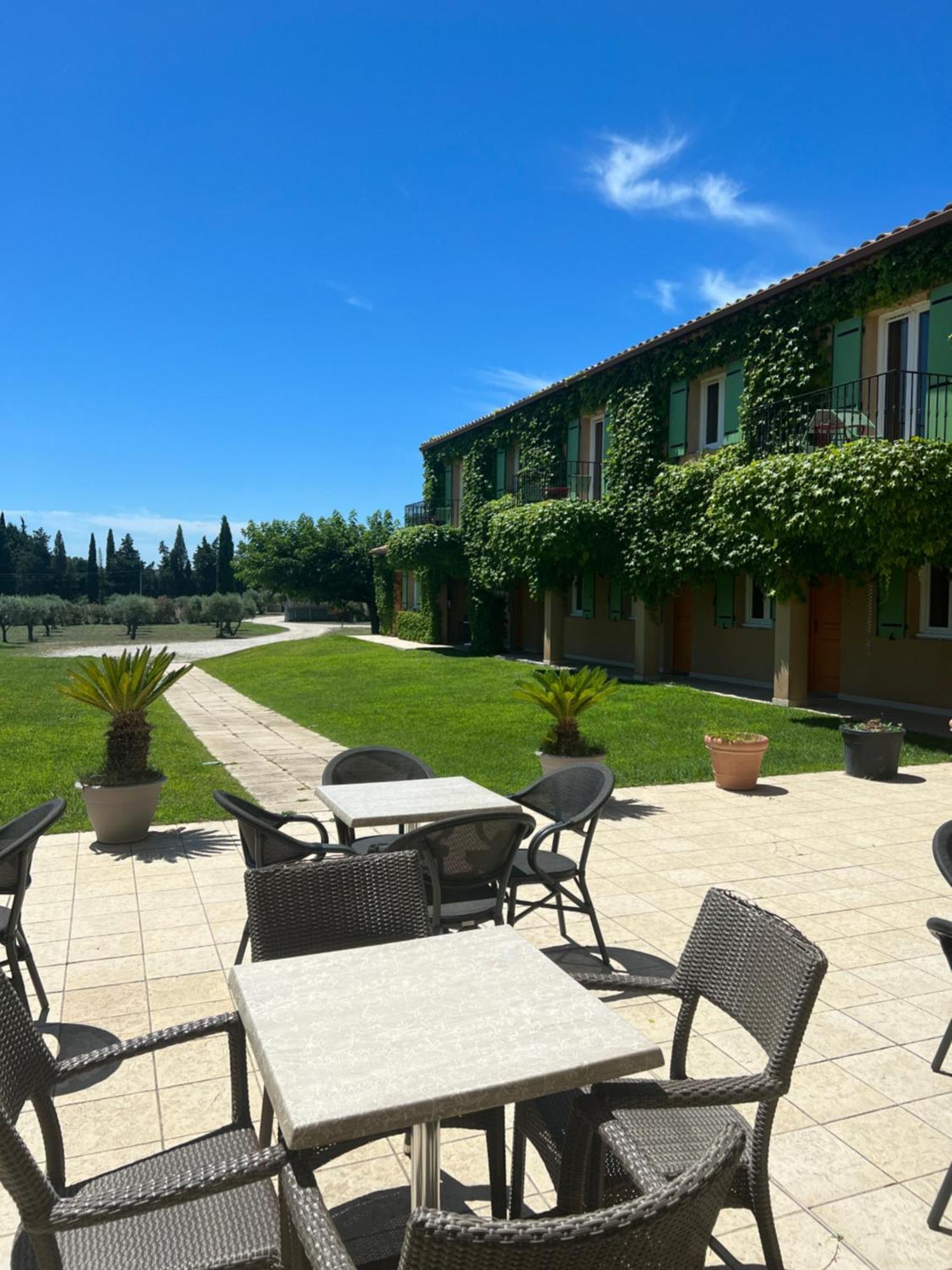 Terriciae Aux Portes De Les Alpilles Hotel 3*