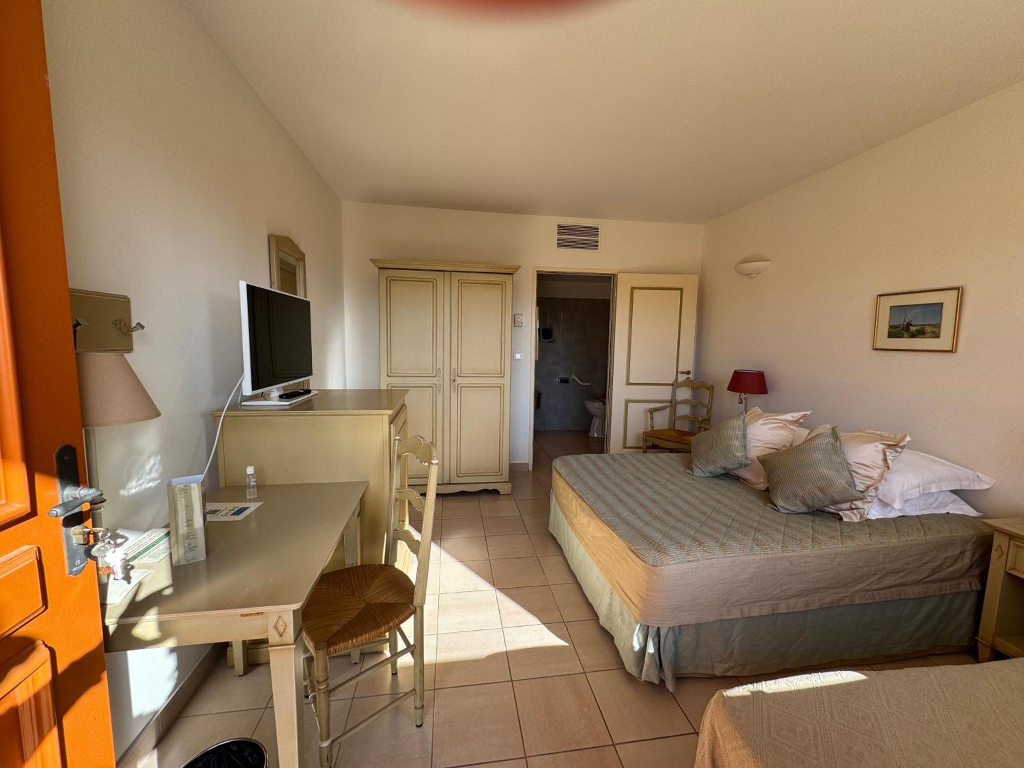 Terriciae Aux Portes De Les Alpilles Hotel
