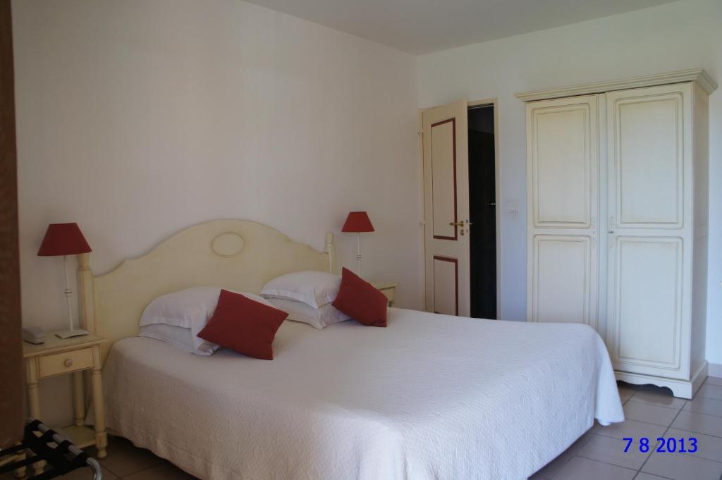 Terriciae Aux Portes De Les Alpilles Hotel 3*